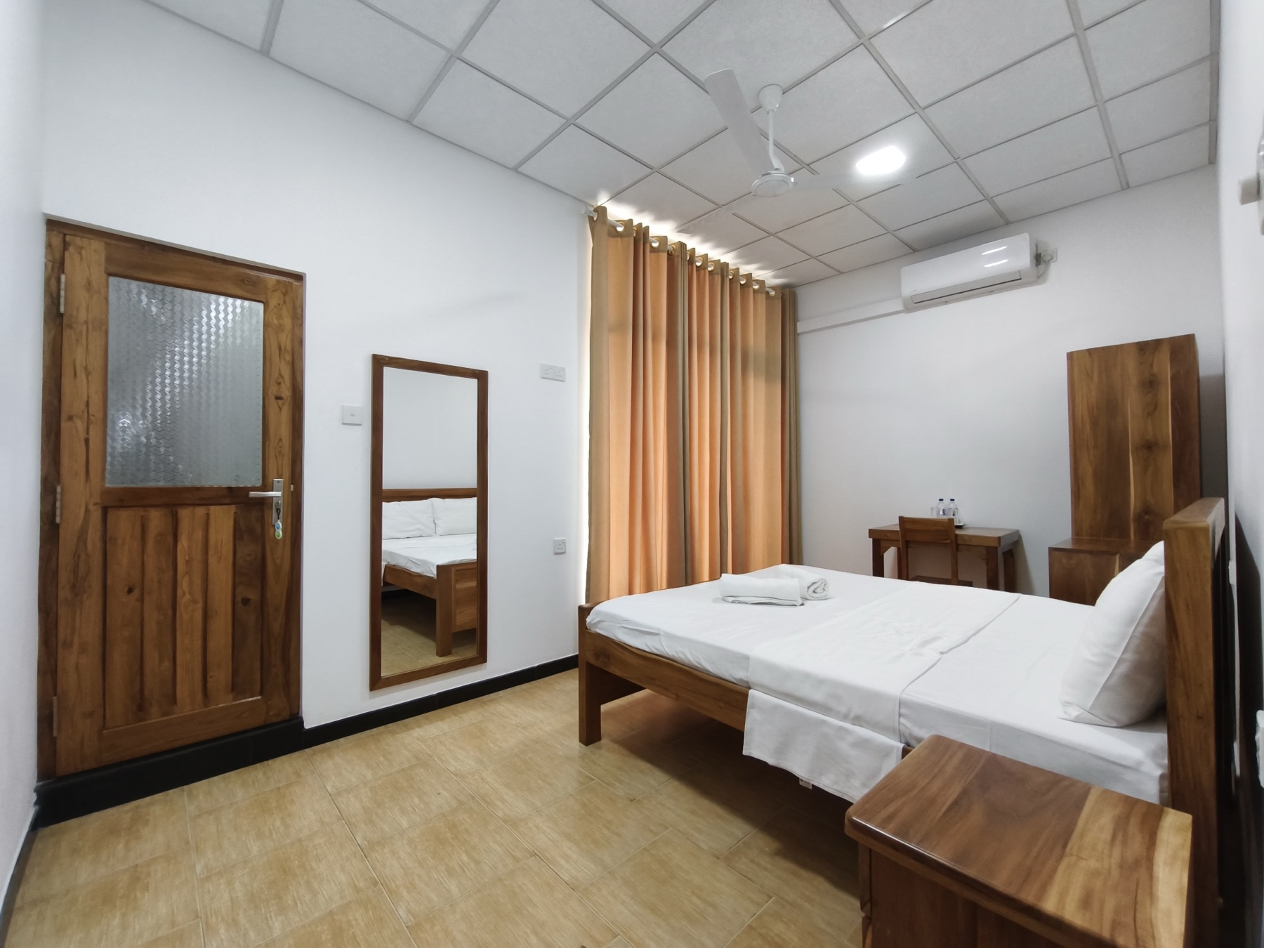 Gondolas Hotel Stay Welisara view 2