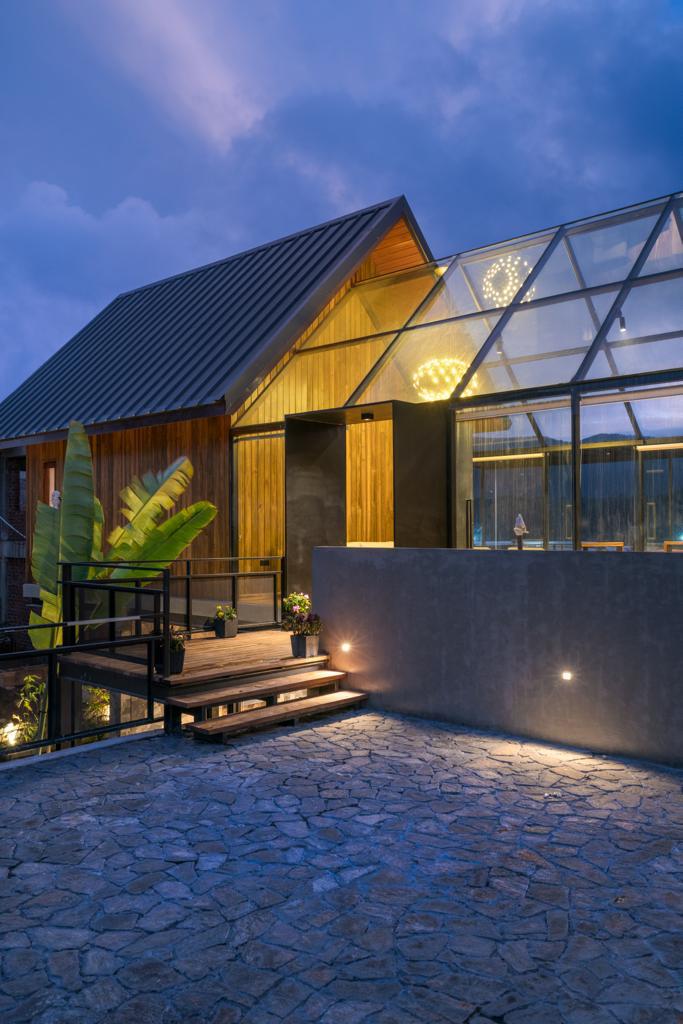 Sulanga Luxury Chalets — whole villa main view
