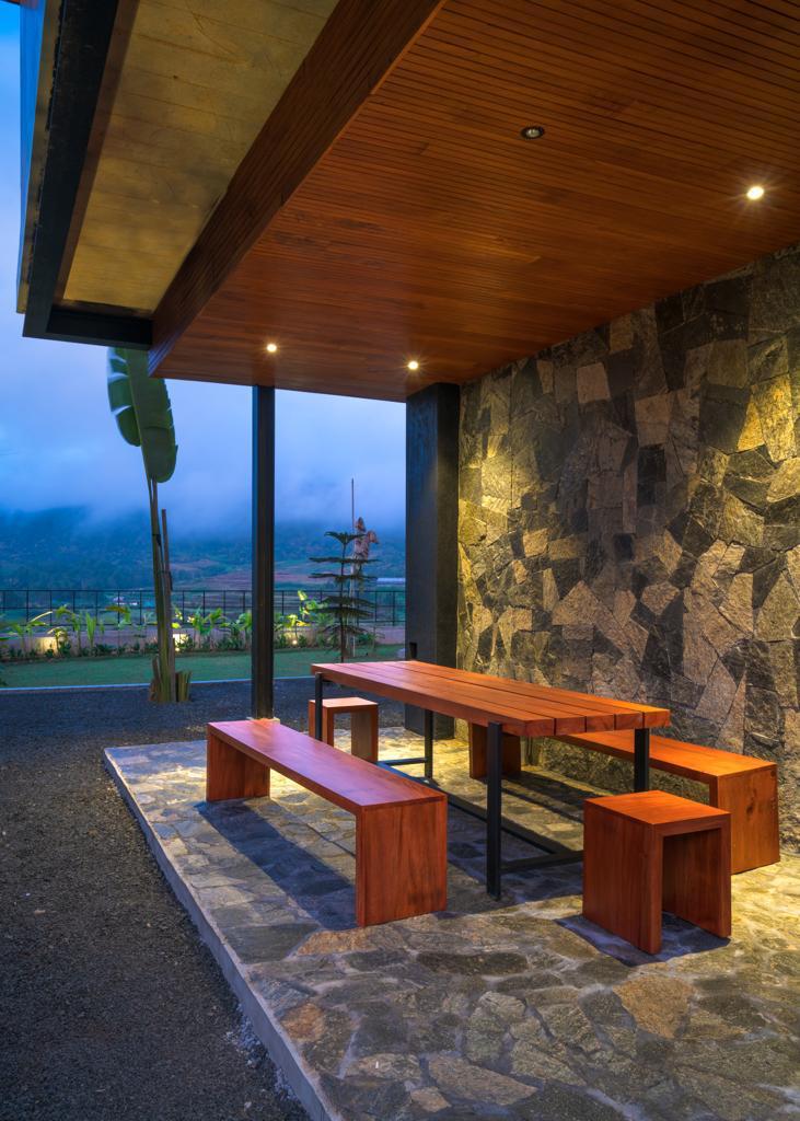 Sulanga Luxury Chalets — whole villa gallery photo 16