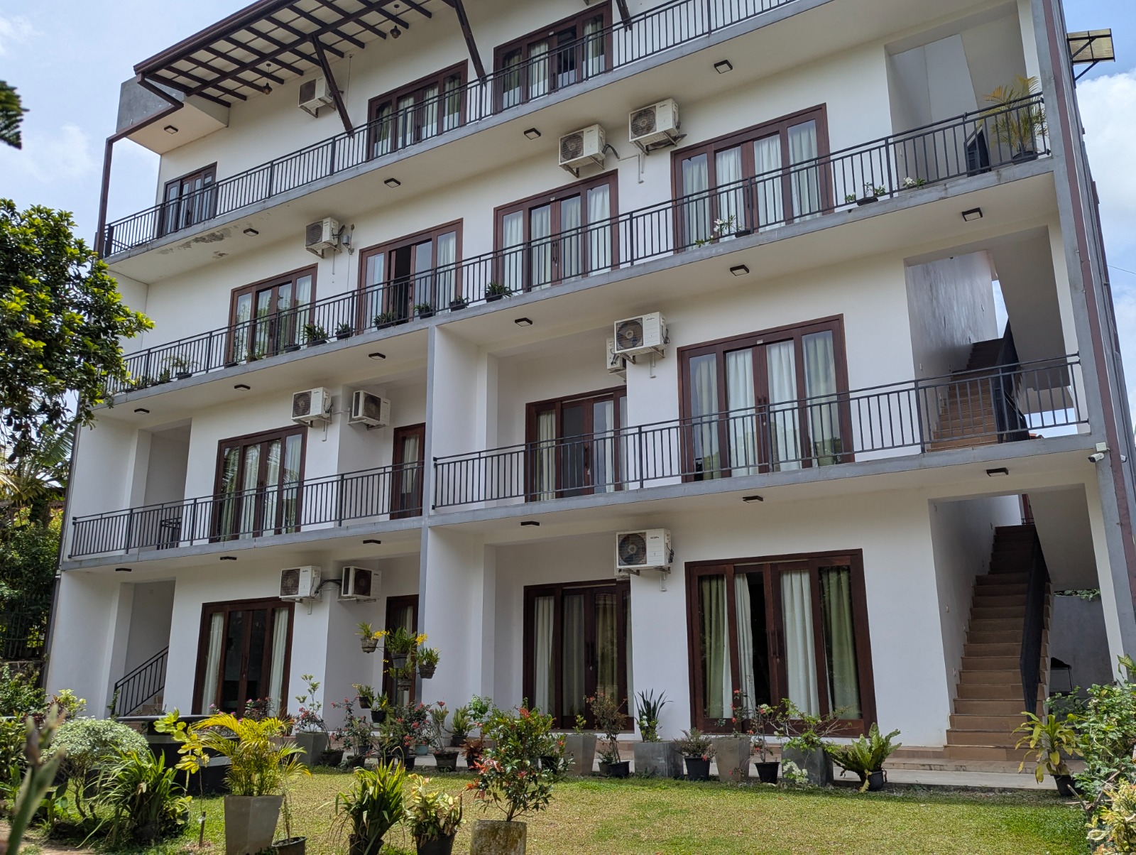 Y Villa Residencies — Galle main view